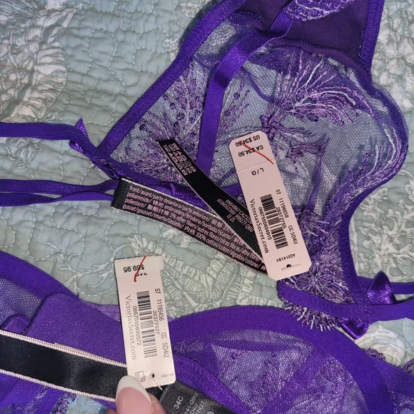 Victoria's Secret Purple Lace Bra and Panty Set - Picture 3 of 3